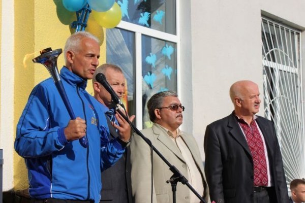  Міжнародна факельна естафета дісталася Луцька. ФОТО