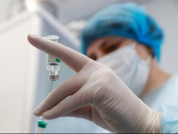 У МОЗ пояснили різницю між бустерною і додатковою дозою вакцини проти коронавірусу