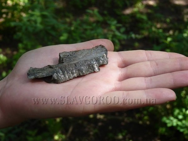 У Слов'янську у дитячу поліклініку влучив снаряд. ФОТО. ВІДЕО