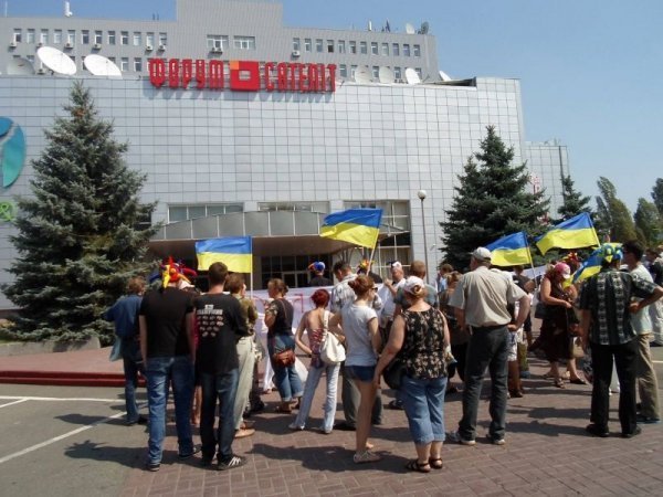 Через скандального російського актора у Києві пікетувати телеканал Ахметова. ФОТО