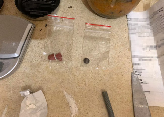 Виготовляли та збували амфетамін: двоє лучан організували у підвалі нарколабораторію