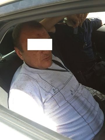 У Луцьку п'яний водій їздив тротуаром. ФОТО