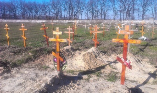 Шукачі зниклих майданівців знайшли кладовище безіменних могил. ФОТО