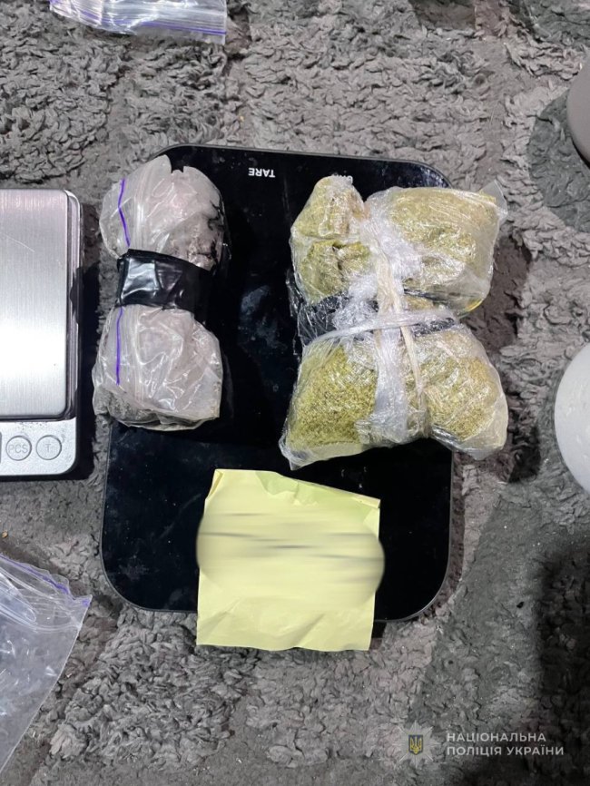 Самовільно залишив військову частину: у Луцьку затримали 25-річного львів'янина, який продавав наркотики 