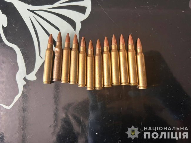 38-річний волинянин налагодив «бізнес» з продажу зброї. ФОТО