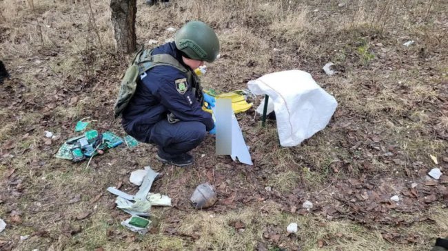 Уламки збитої ракети впали на багатоповерхівку на Харківщині