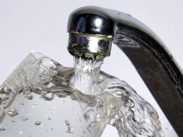 У Луцьку ще 36 будинків мають холодну воду цілодобово