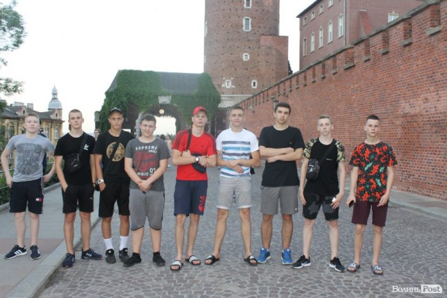 Луцькі школярі проміняли випускний на незабутню подорож за кордон. ФОТО