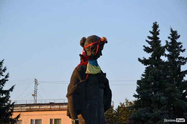 У центрі Луцька молилися за Україну.ФОТО