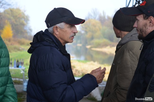 Щука, короп і судак: у луцький Стир випустили тисячі рибин. ФОТО