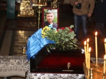 На Волинь привезли тіло загиблого бійця Віктора Мельничука