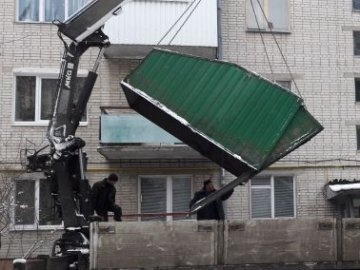 Демонтаж триває: у Луцьку знесли гаражі 