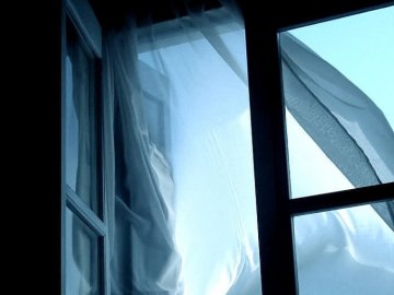 На Харківщині 4-річний хлопчик випав із вікна