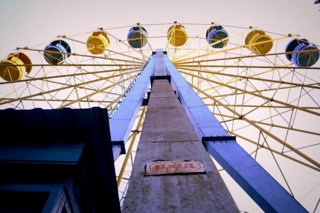 Наче зона відчуження, – лучанин про атракціони в парку. ФОТО