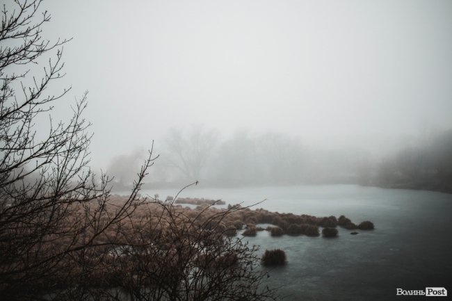 Туманно-сіра краса у Луцьку. ФОТО
