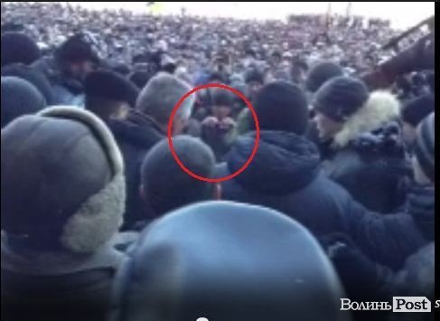 Клімчук опустився на коліна