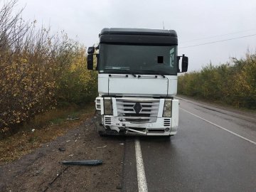 Водій вантажівки з Волині потрапив в аварію на Львівщині, є постраждалі 