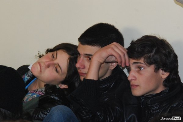 У Луцьку показали, як зробити спектакль «голими руками». ФОТО