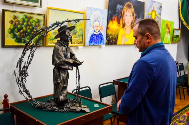 Коваль з Рівненщини виготовив залізного дракона з «Гри престолів». ФОТО