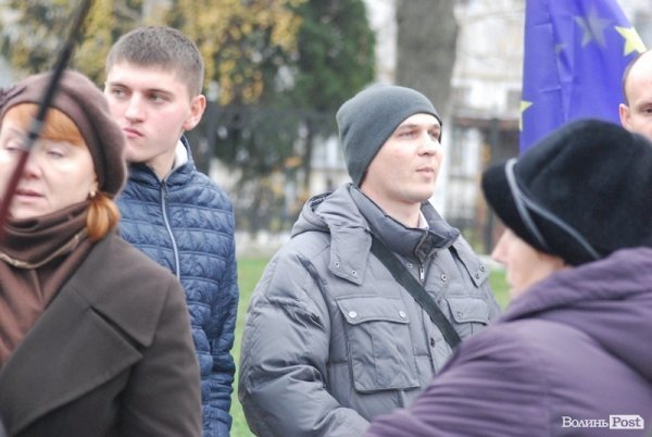 У Луцьку розпочався Євромайдан. ФОТО. ВІДЕО