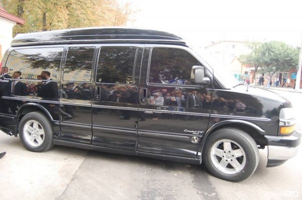 Кортеж Януковича в Луцьку. ФОТО. ВІДЕО