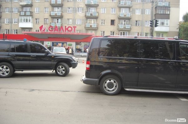 Кортеж Януковича в Луцьку. ФОТО. ВІДЕО