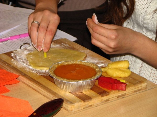 Луцькі мами готували американські страви. ФОТО