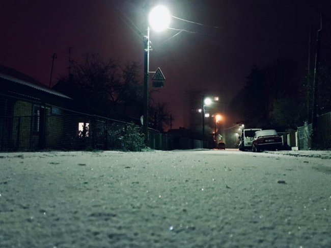 Лучани радіють першому снігу. ФОТО