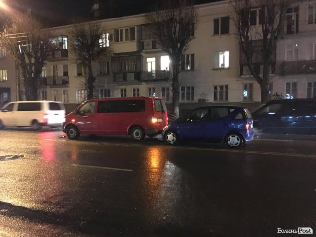 У Луцьку на Перемоги сталася аварія: рух – ускладнений. ФОТО