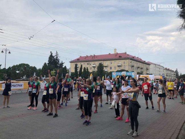 У Луцьку стартував масовий легкоатлетичний забіг. ФОТО