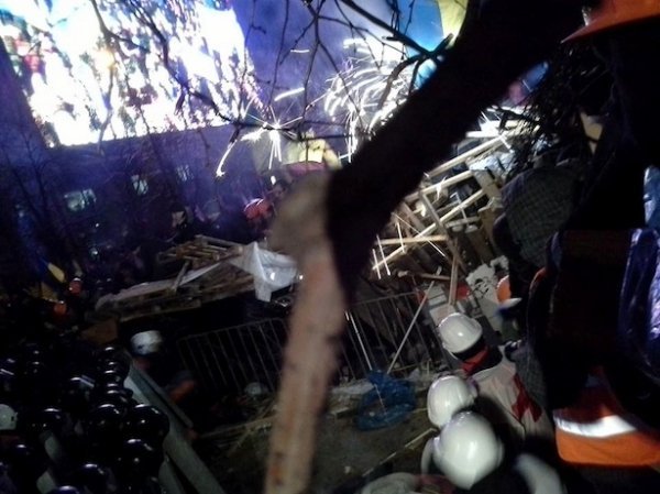 Штурм Євромайдану. ФОТО 