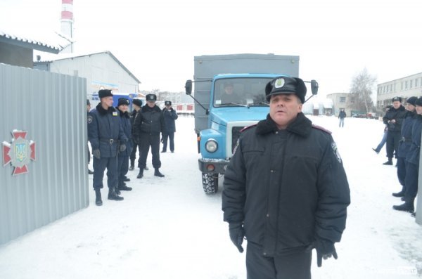 Блокування ВВшників у Луцьку: день другий. ФОТО