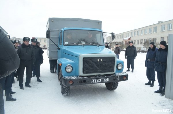 Блокування ВВшників у Луцьку: день другий. ФОТО