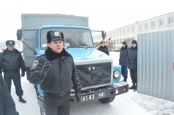 Блокування ВВшників у Луцьку: день другий. ФОТО