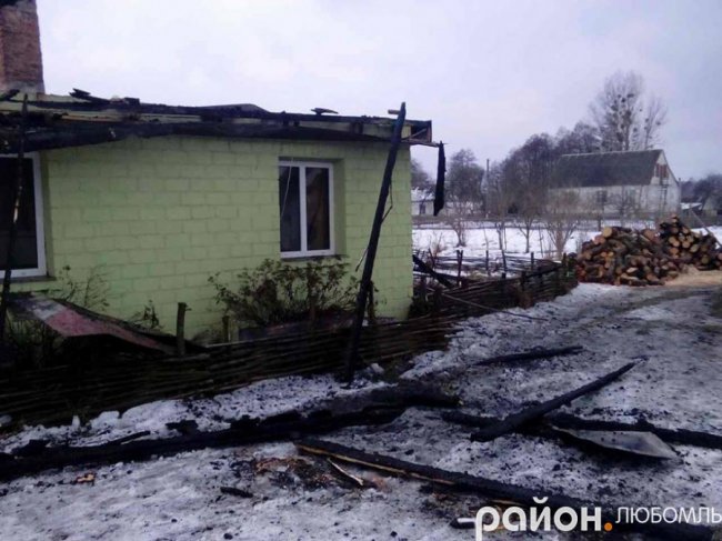 На Волині пожежа знищила новий будинок. ФОТО
