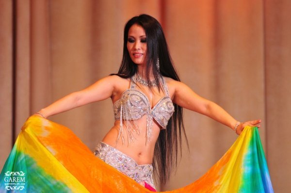 У Луцьку вперше пройшов міжнародний чемпіонат зі східного танцю. ФОТО