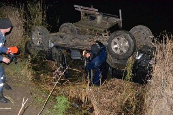 Аварія на Сумщині: авто потонуло у ставку, водій загинув. ФОТО. ВІДЕО