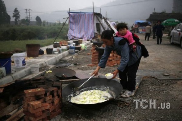 Китай очухується від землетрусів. ФОТО