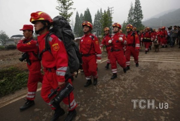 Китай очухується від землетрусів. ФОТО