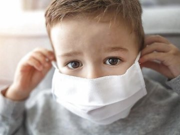 Щодня коронавірус виявляють у понад 60 волинських школярів