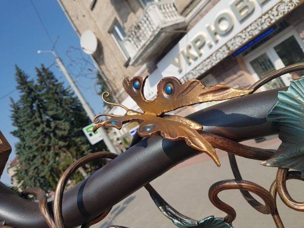 Лавку «Закоханих ліхтарів»  у Луцьку реконструювали. ФОТО