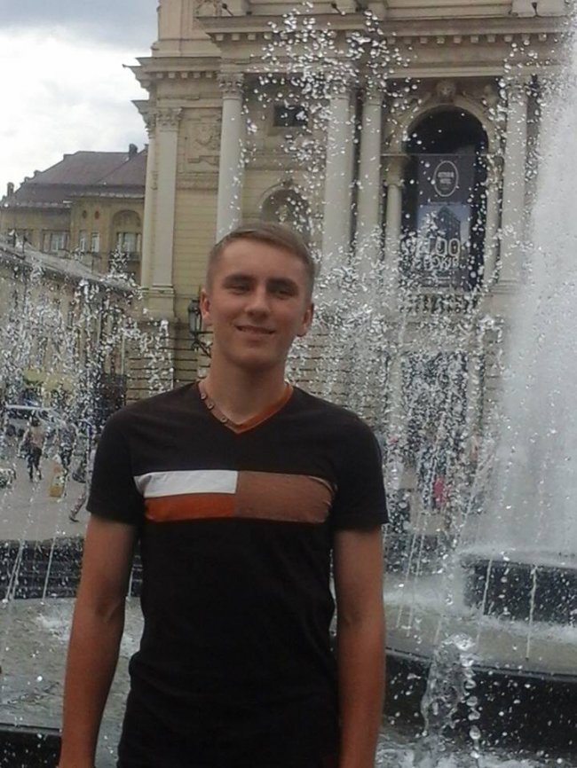 Йому б сьогодні було 19: матір побитого до смерті волинянина сумує за сином