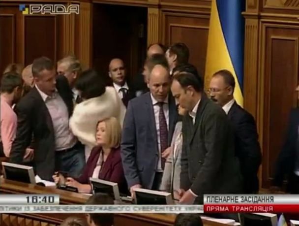 У Верховній Раді  - бійка депутатів