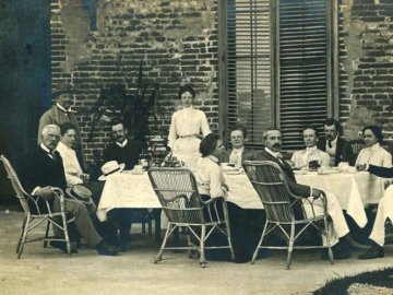 Князівська сім'я з Волині: що їли Радзивіли. РЕТРОФОТО