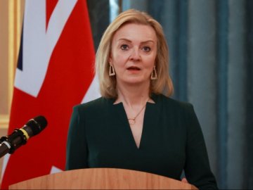 Британія відмовляється від російської нафти