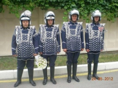 З форми харківських даішників сміється півкраїни