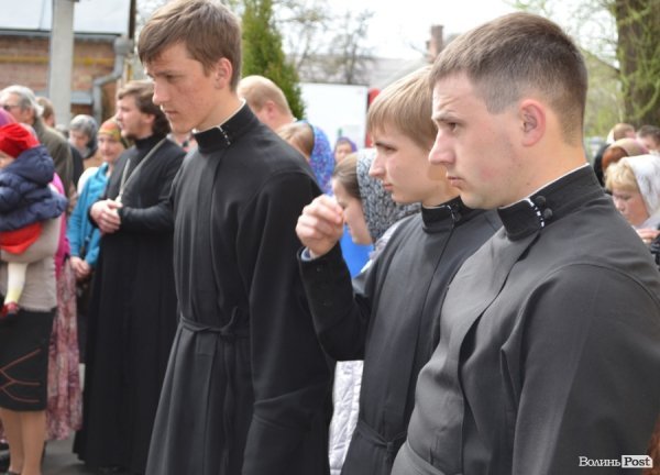 У Луцьк привезли мощі двох святих. ФОТО