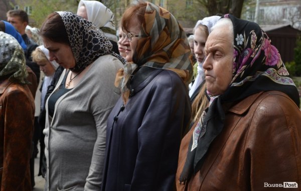 У Луцьк привезли мощі двох святих. ФОТО