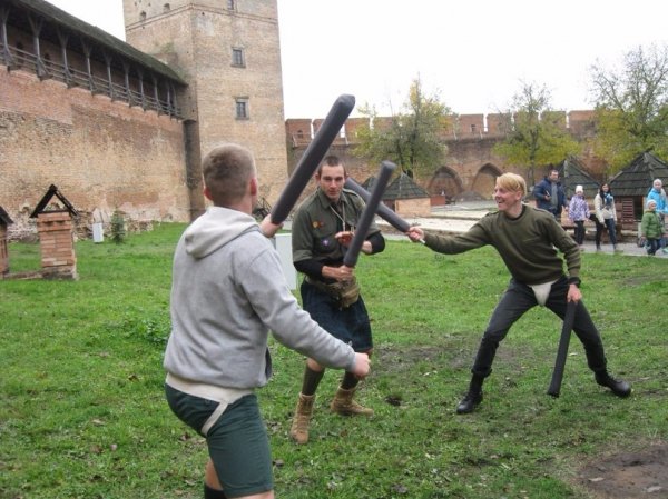 У Луцьку відбувся вишкіл історичного фехтування. ФОТО