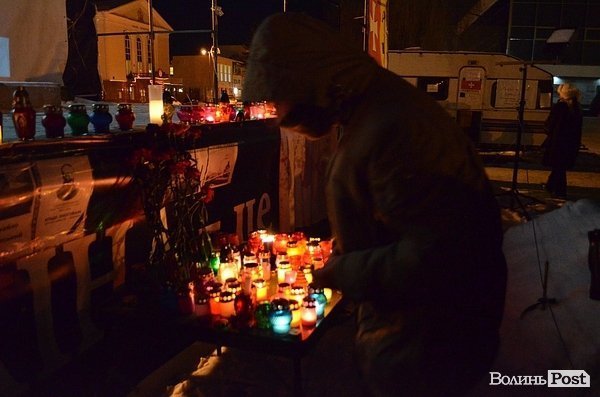 У центрі Луцька молилися за померлих. ФОТО